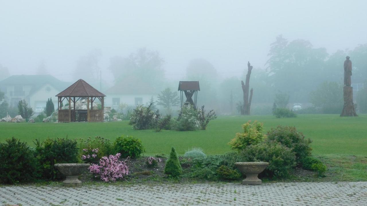 Hotel Panorama Mosonmagyaróvár Eksteriør billede