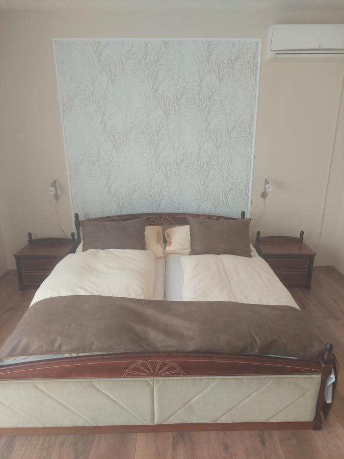 Hotel Panorama Mosonmagyaróvár Eksteriør billede